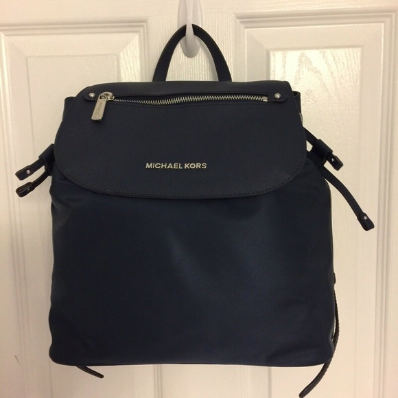 Michael Kors Bedford Nylon Backpack/Navy-Silver